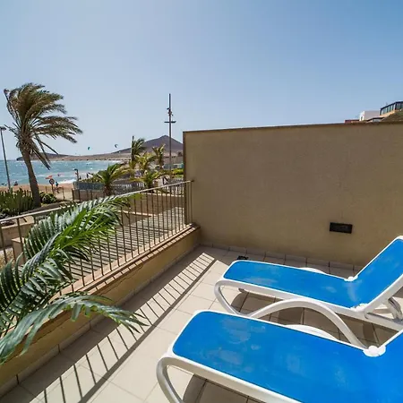 Casa Medano 8, 9 Or 15, Spectacular First Row Oceanside. First Block With Private Parking And Boardstorage Apartament